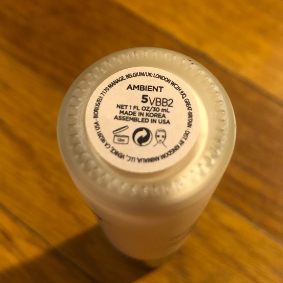 Hourglass - Ambient Soft Glow Foundation (color 5) - Picture 5 of 6